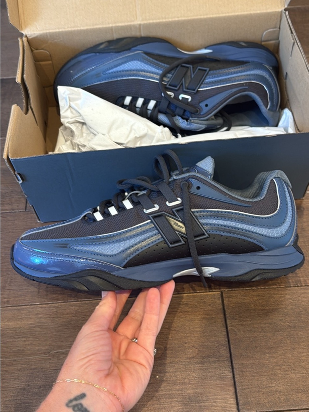New Balance Men's Blue and Black Low-Top Sneakers